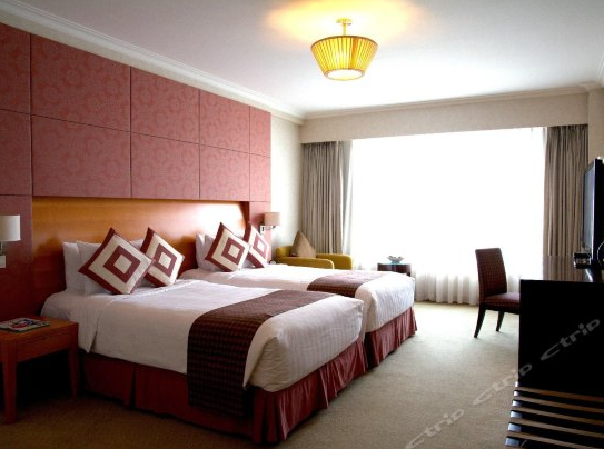 Zhongshan Daxin Business Conference Center (Holiday Hotel)